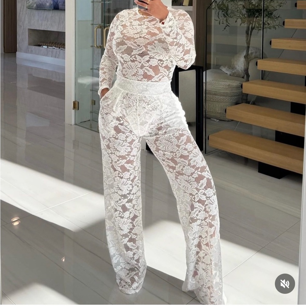Lace pant and bodysuit set